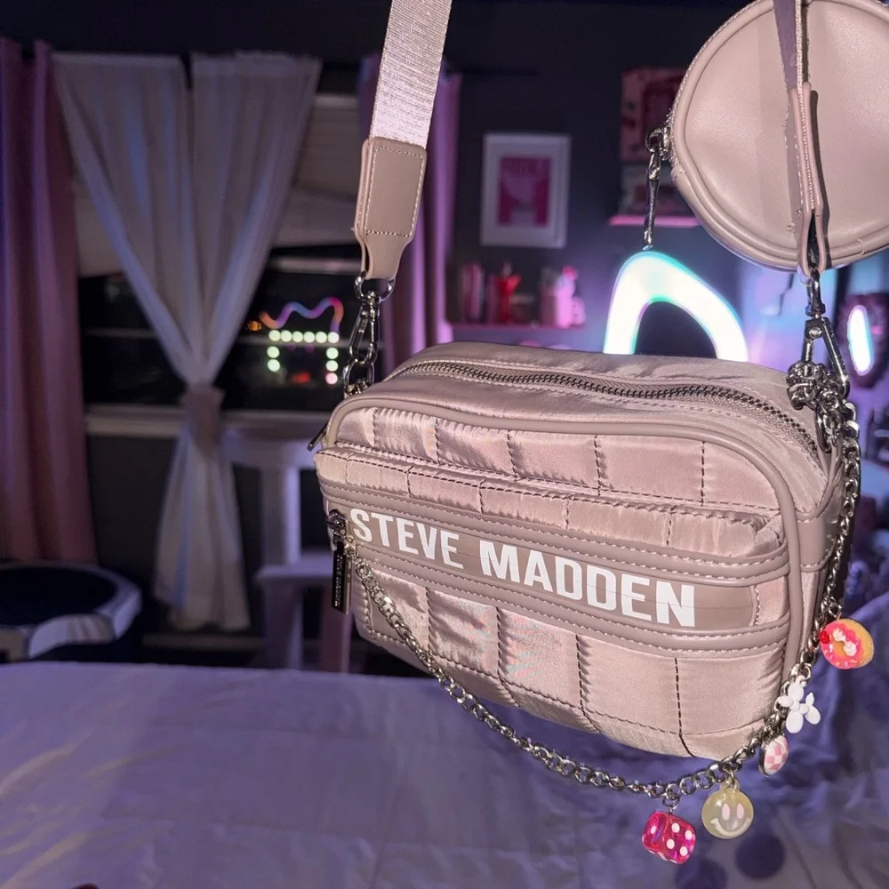 Steve Madden Tan/Beige Quilted Crossbody Bag - Picture 2 of 5